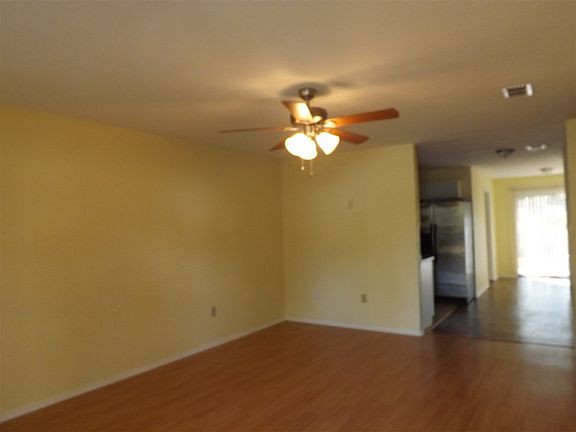 2nd image of 3225 SE 21st Ave