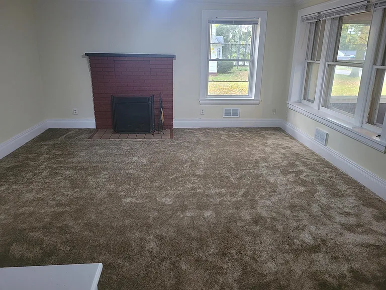 337 Fairport Rd — Photo 10