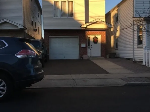 909 Bond St, Elizabeth City, NJ 07201