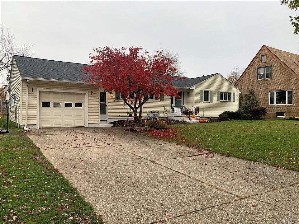 1st image of 17 Avalon Dr