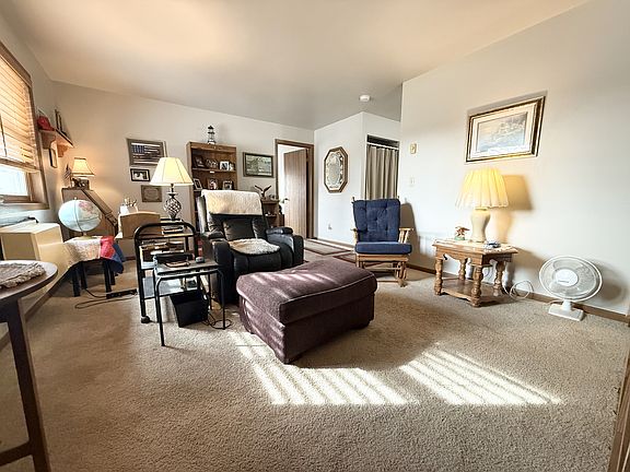 5th image of 913 Acewood Blvd #214