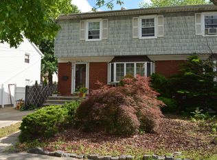 24 Monsey Pl, Staten Island, NY 10303