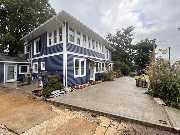 3rd image of 323 S 18th St