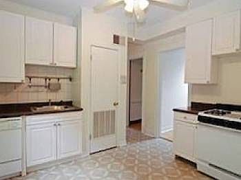 2nd image of 2016 N Winchester Ave APT 1
