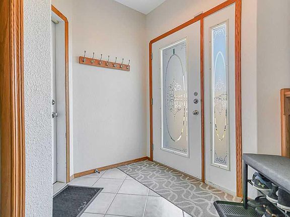 4th image of 124 N Lamont Close