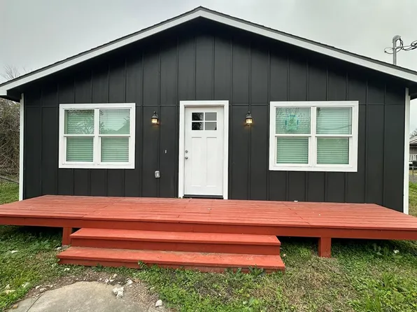 8223 Wallis St, Fulshear, TX 77441