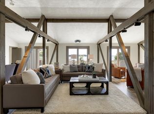 744 Lake St E, Wayzata, MN 55391