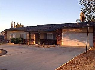 22747 El Centro Rd, Apple Valley, CA 92307