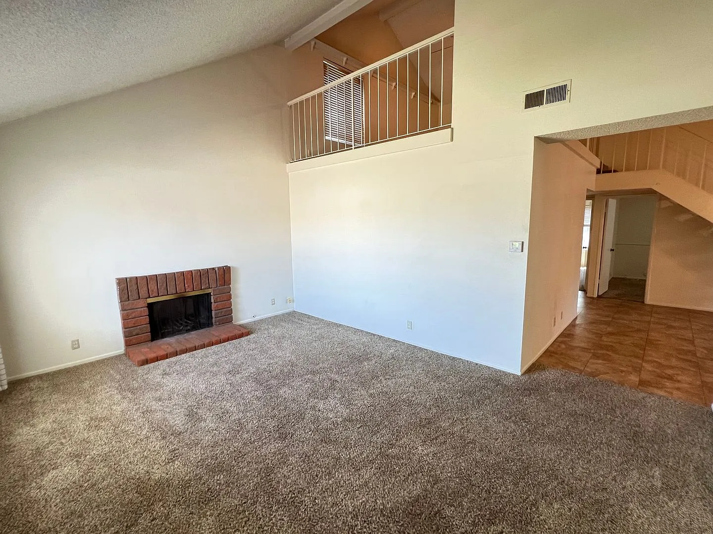 Adorable 3 Bed 2 Bath Home in Anaheim Hills — Photo 2