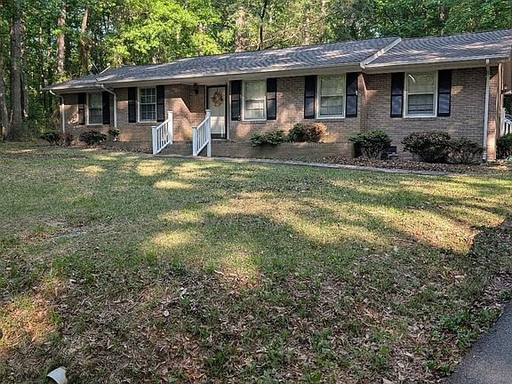 3rd image of 391 Blackwell Dr