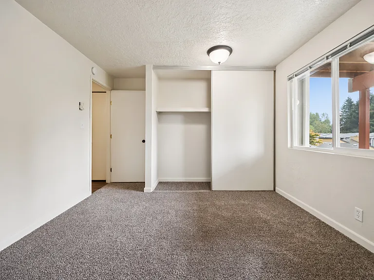 Fairmount Park Apartments — Photo 23