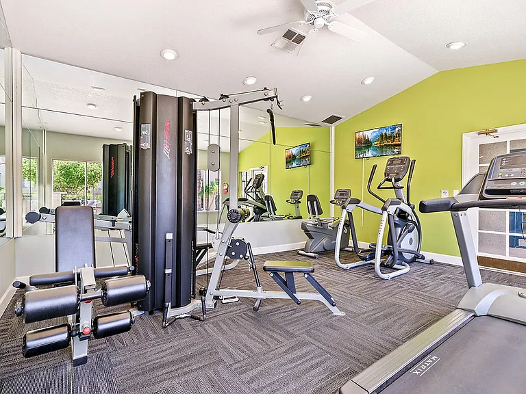 Emerald Pointe — Photo 16