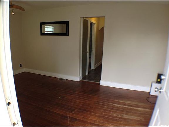 3rd image of 263 E Gregson Ave