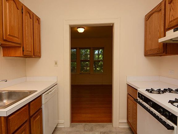4th image of 4873 N Talman Ave #2