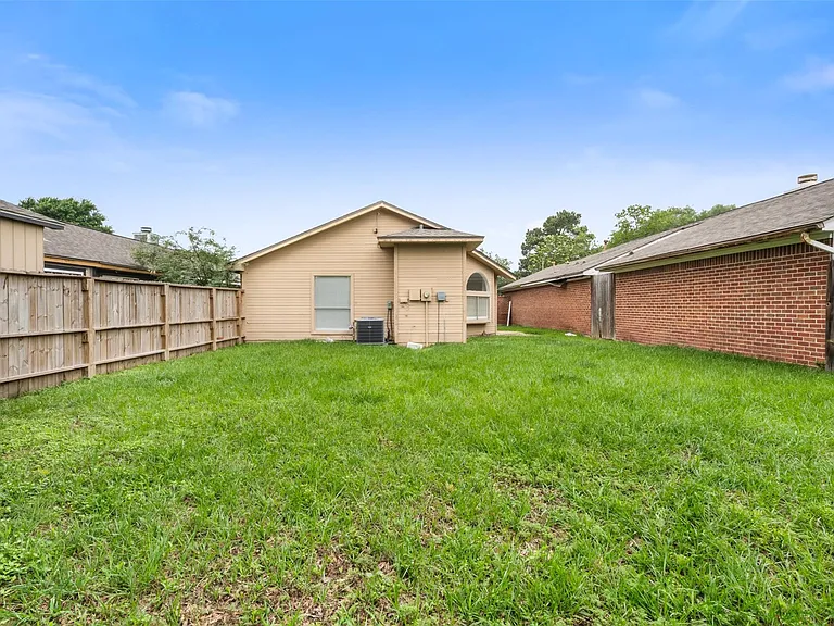 6606 Laurel Glen Dr — Photo 22