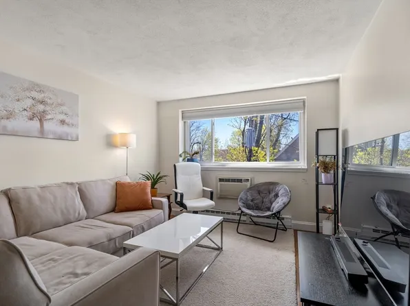 326 Broadway APT 17, Somerville, MA 02145