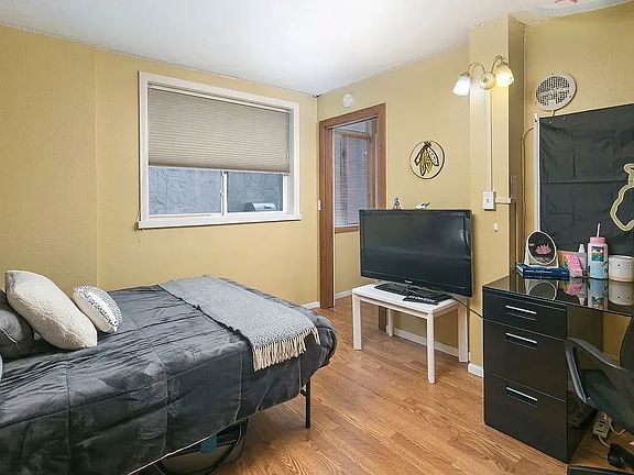 4th image of 805 29th St #155N