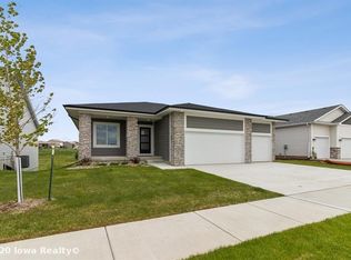 195 Bailey Cir, Waukee, IA 50263