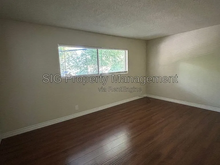 5307 Lincoln Ave #4 — Photo 9