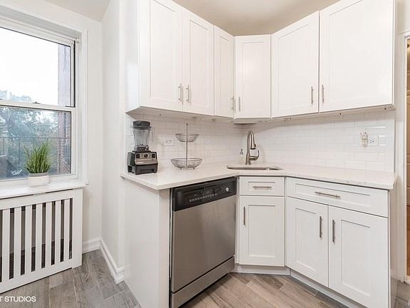 2nd image of 5615 Netherland Ave APT 3C