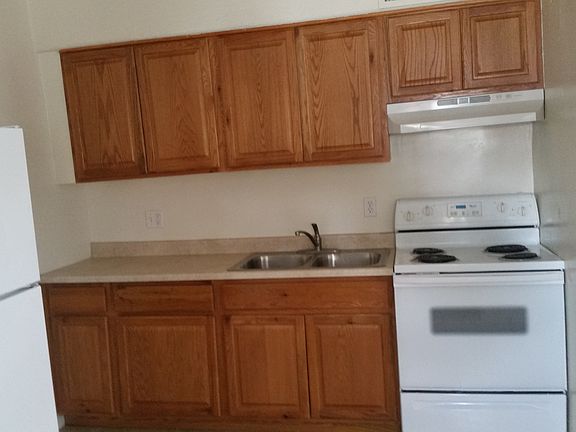 2nd image of 745 W Pepper Pl APT A