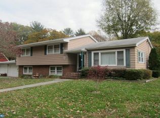19 N Elmwood Ave, Penns Grove, NJ 08069