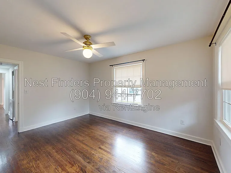 2215 Larchmont Rd — Photo 16