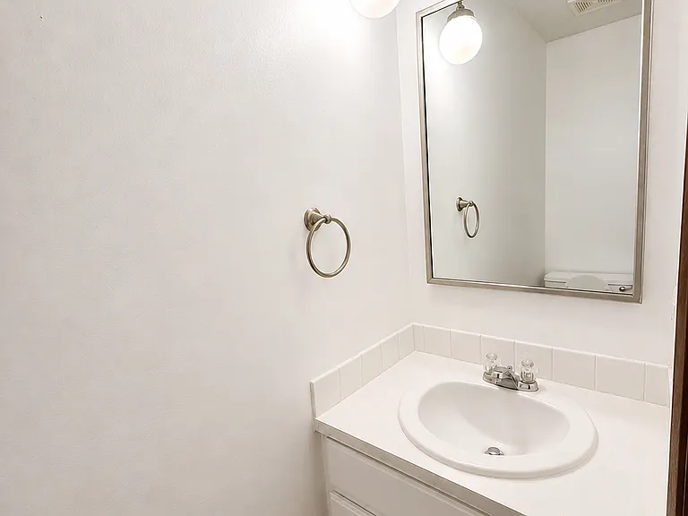 721 NE 6th St #721 — Photo 9