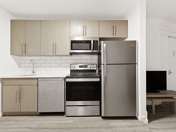 2nd image of 207 W 136th St #1