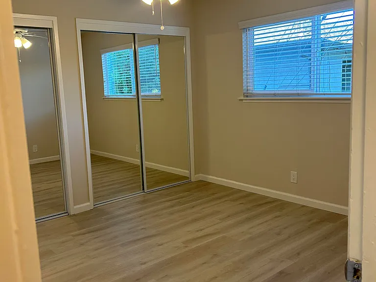 2322 Homestead Rd #4 — Photo 8