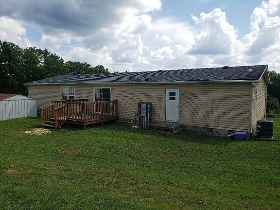 4th image of 1796 White Oak Rd