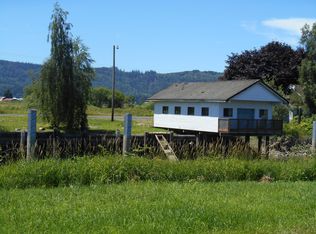52 S Welcome Slough Rd, Cathlamet, WA 98612