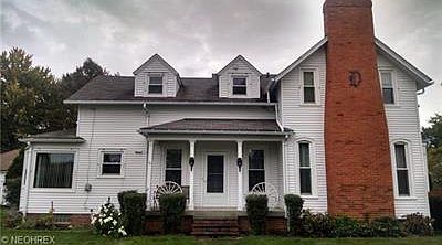 3rd image of 21492 Hillsdale Ave