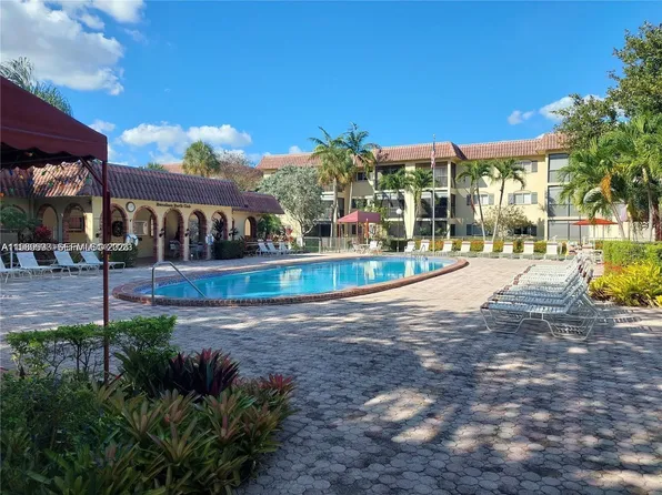 253 S Cypress Rd APT 214, Pompano Beach, FL 33060