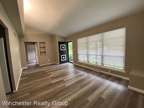 3rd image of 713 Lynn Haven Ln