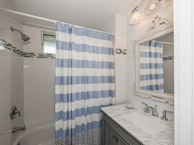 27 Reuter Pl — Photo 7
