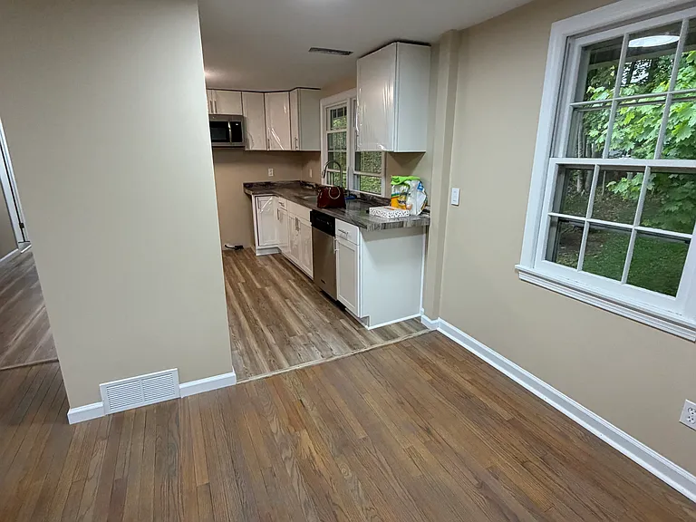 72 Berlin Ave — Photo 3