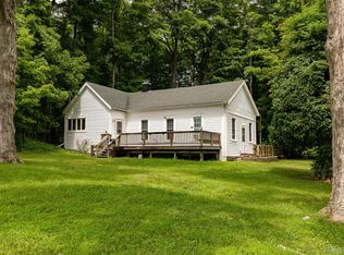 357 Pumpkin Ln, Clinton Corners, NY 12514
