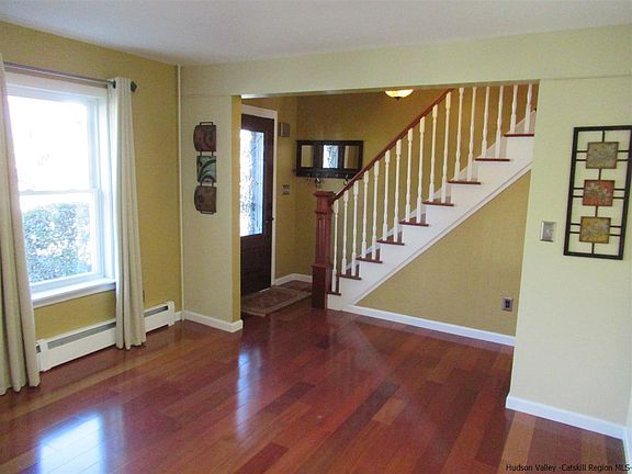3rd image of 70 Montgomery St