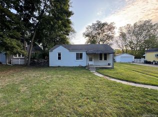 1844 Beech Lane Dr, Troy, MI 48083