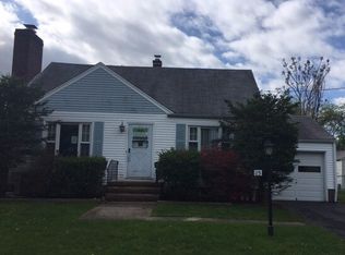 15 Palm St, Hillsdale, NJ 07642