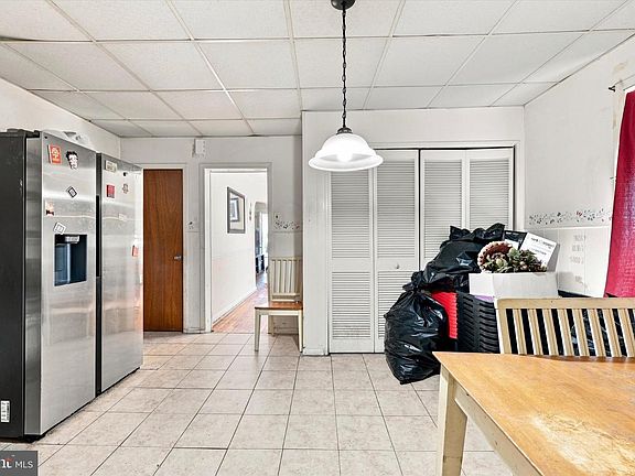 5th image of 8512 Monroe Ave