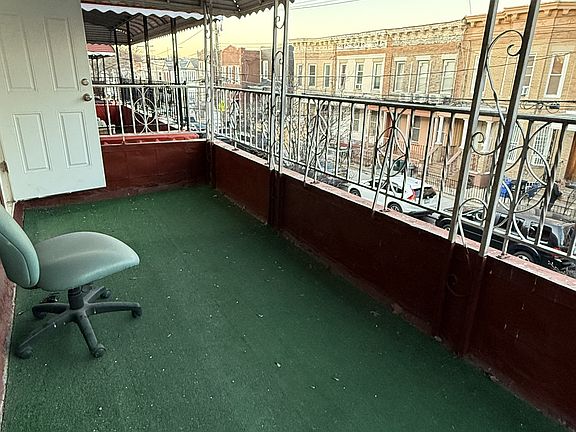 5th image of 58 Sheridan Ave Floor 2