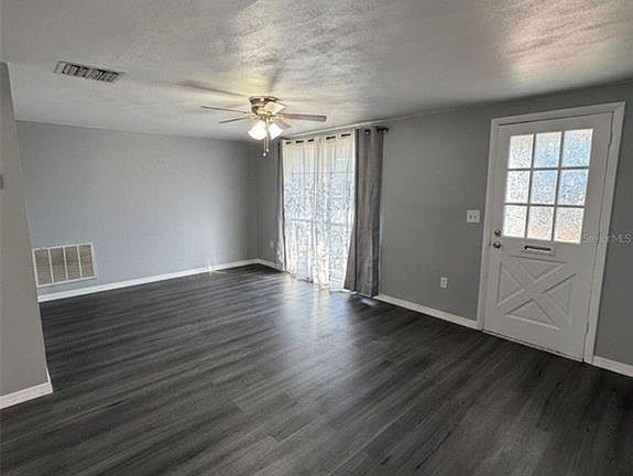 3rd image of 4025 Grayton Dr