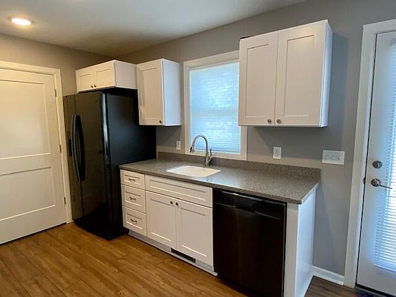 5th image of 209 Peninsular Ave Unit B