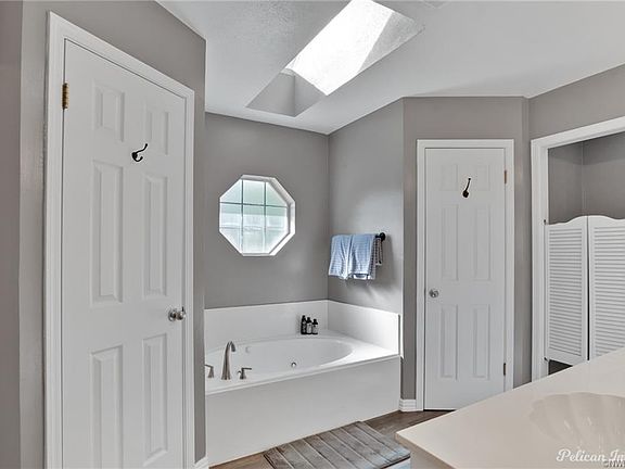 3rd image of 4916 Ashley Cir