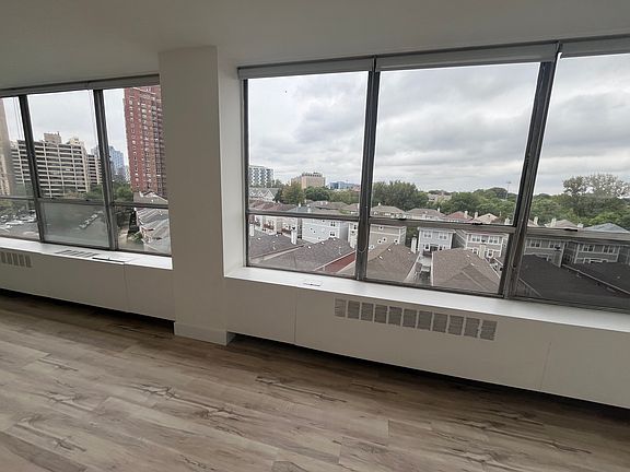 3rd image of 4800 S Chicago Beach Dr