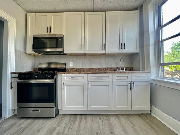 2nd image of 351 Forrest St #29E