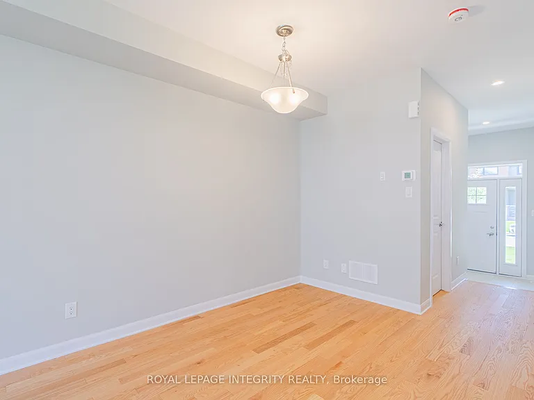 96 Osler St E — Photo 10