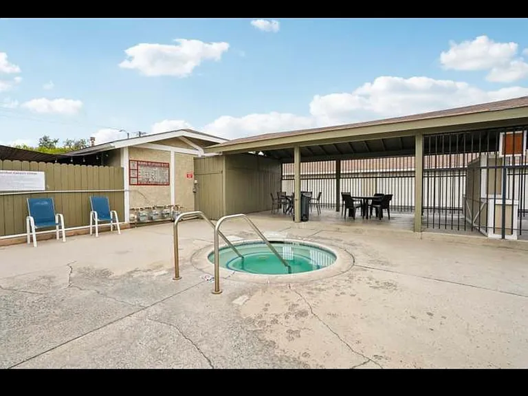 15210 Shadybend Dr #41 — Photo 10